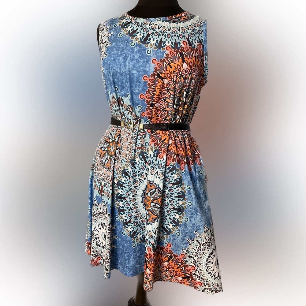 NWOT Summer sleeveless swing dress with pockets. Dr0003
